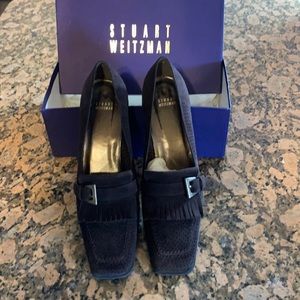Women’s size 11 STUART WEITZMAN suede shoes